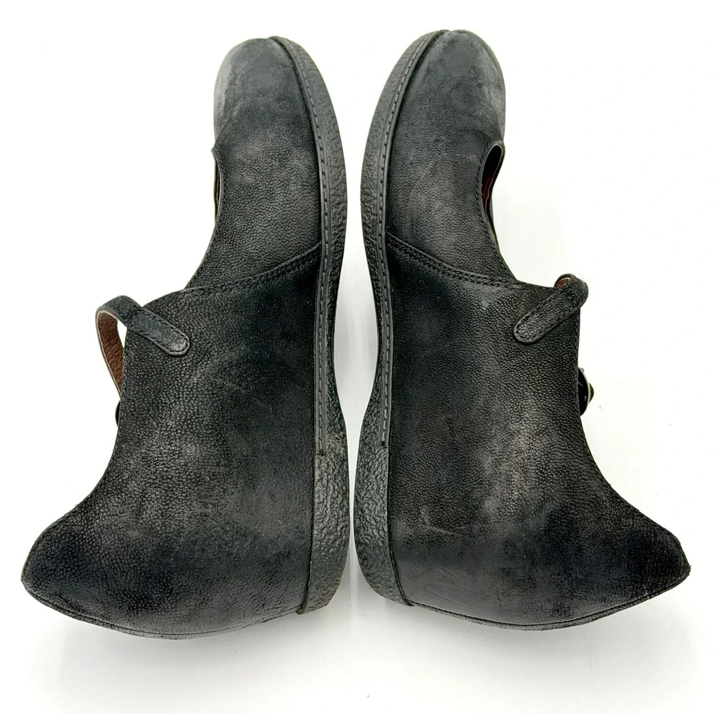 Dansko black pebbled